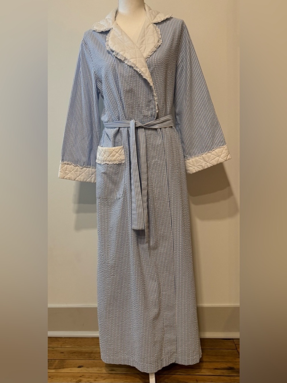 Saybury Vintage Women’s Seersucker Full Length Lightweight Robe Size M